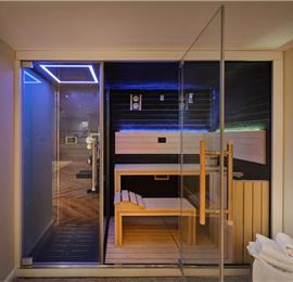 Selection of 5 bedroom seafront villas with pool on Ciovo near Trogir, sleeps 10